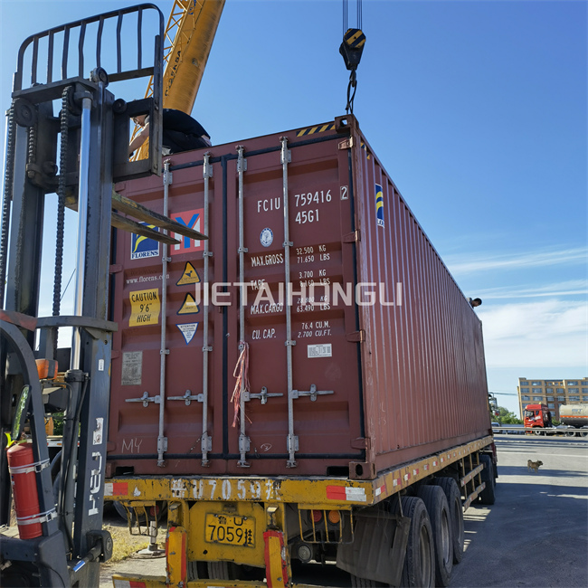 Las herramientas de perforación, como accesorios importantes para las plataformas de perforación rotativas, están a la venta. 6